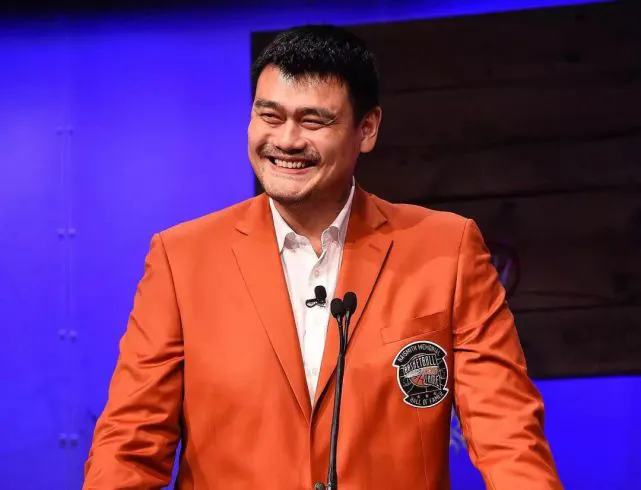 如何在篮球训练营中改善比赛策略?_0